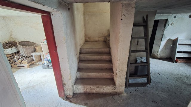 Parter domu 59 m² + ogród i 86 m² pomieszczeń – Wapienica